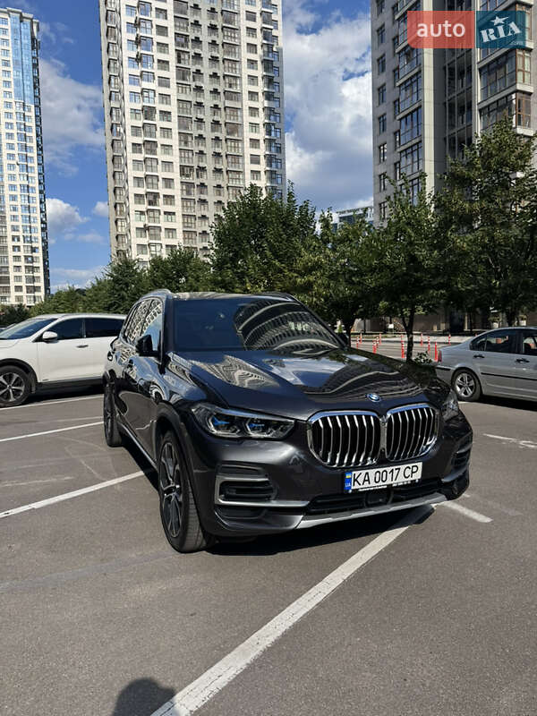 Внедорожник / Кроссовер BMW X5 2022 в Киеве