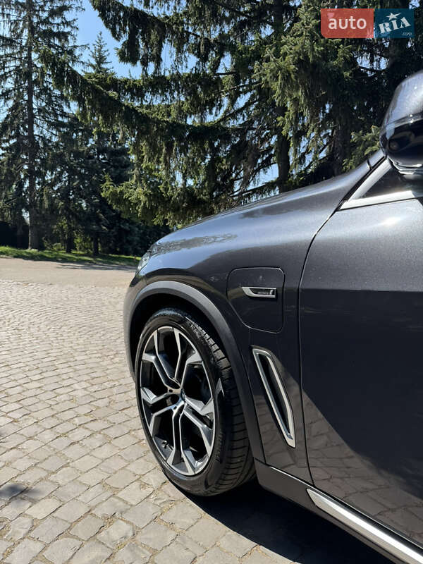 Внедорожник / Кроссовер BMW X5 2022 в Киеве