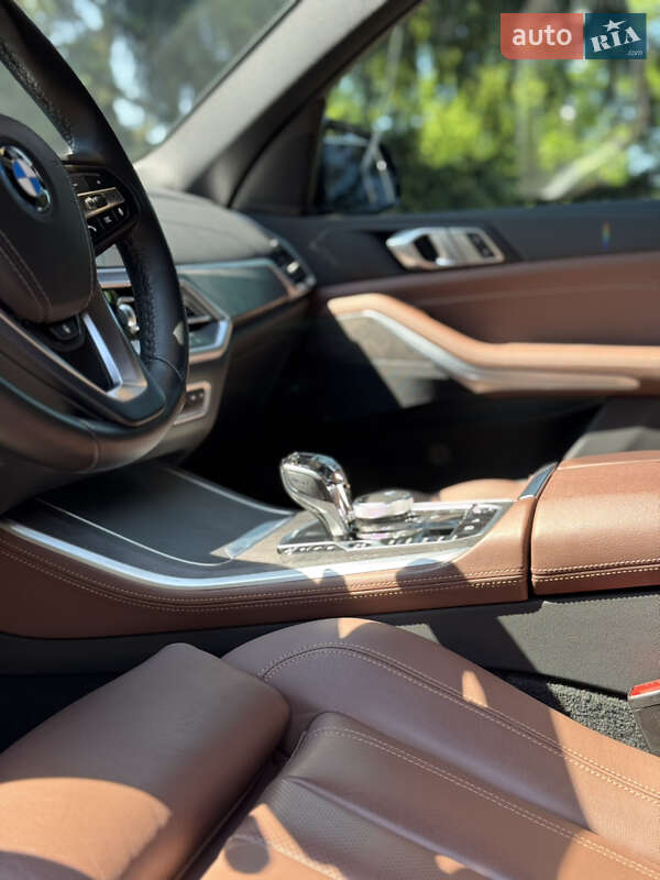 Внедорожник / Кроссовер BMW X5 2022 в Киеве