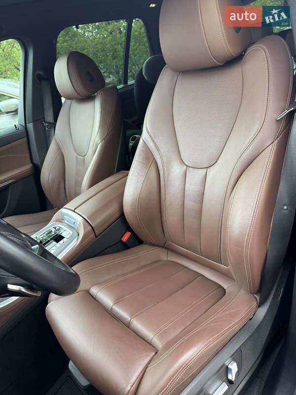 Внедорожник / Кроссовер BMW X5 2022 в Киеве