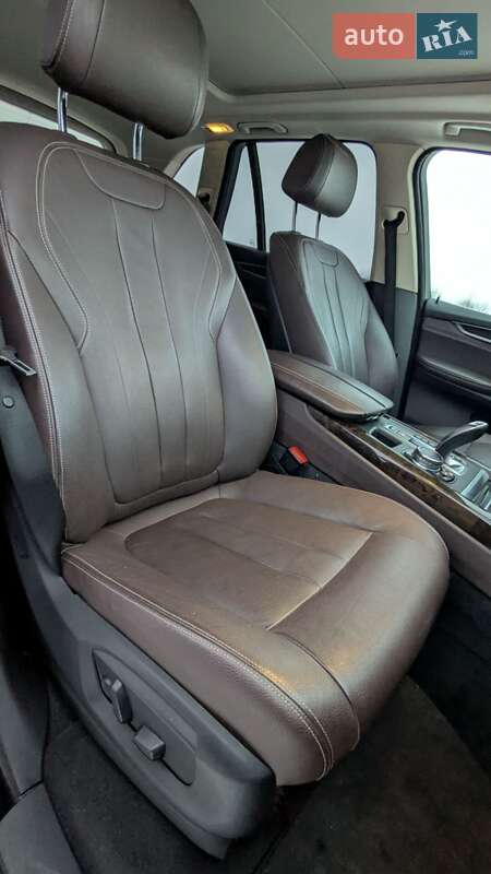 Внедорожник / Кроссовер BMW X5 2015 в Коростене