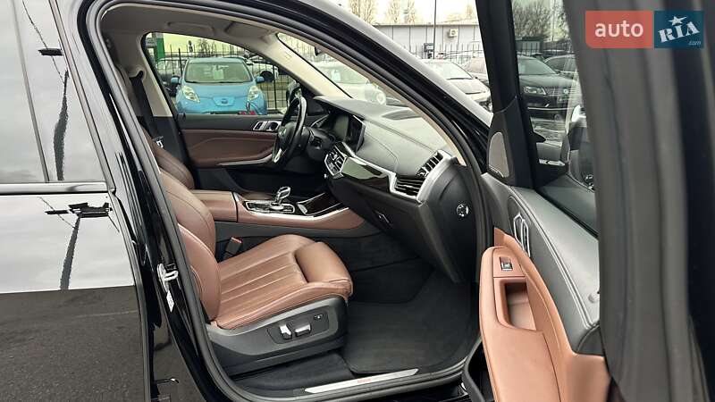 Внедорожник / Кроссовер BMW X5 2020 в Киеве