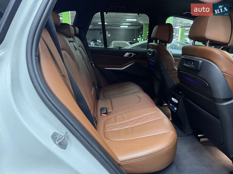 Внедорожник / Кроссовер BMW X5 2020 в Киеве