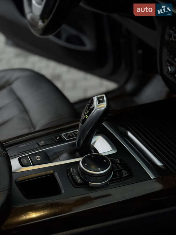 Внедорожник / Кроссовер BMW X5 2014 в Межгорье