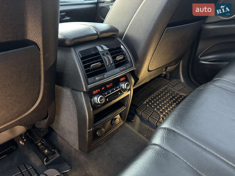 Внедорожник / Кроссовер BMW X5 2014 в Ровно