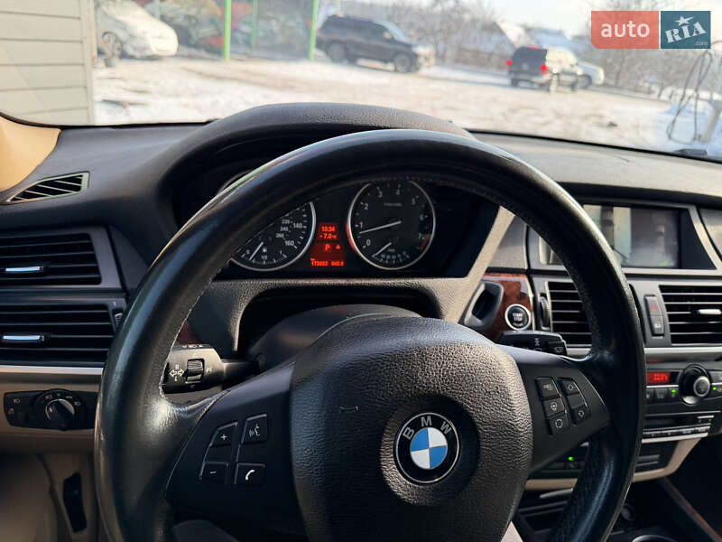 Внедорожник / Кроссовер BMW X5 2012 в Коломые