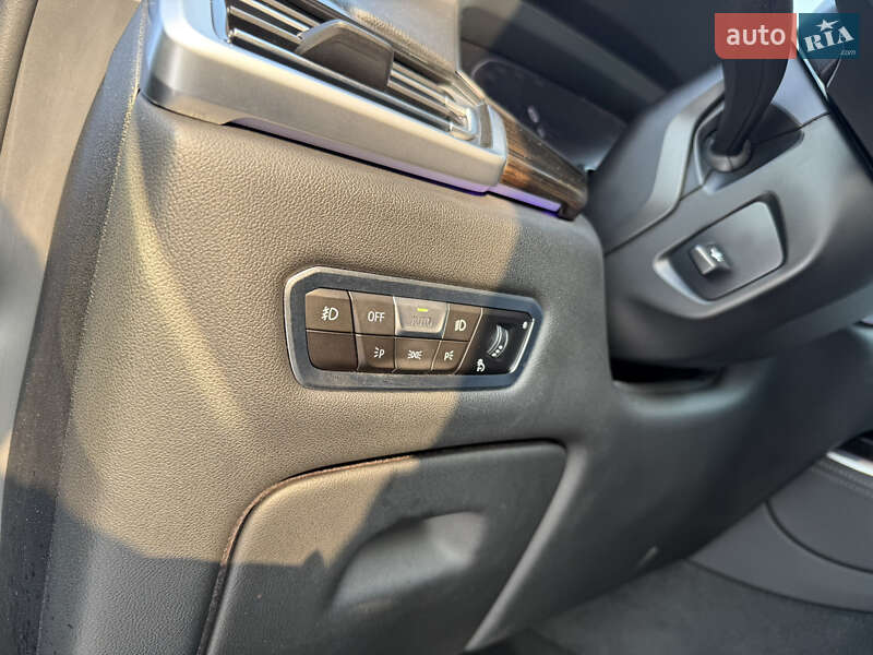 Внедорожник / Кроссовер BMW X5 2019 в Киеве