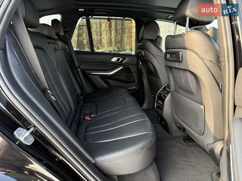 Внедорожник / Кроссовер BMW X5 2019 в Киеве