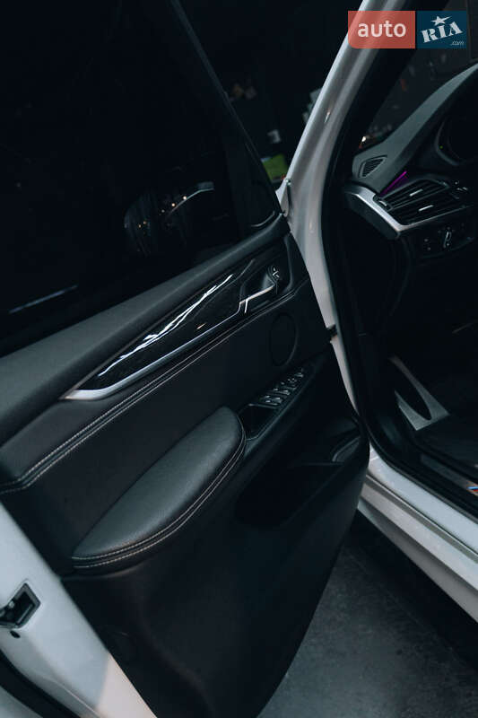 Позашляховик / Кросовер BMW X5 2017 в Києві фото 17 Позашляховик / Кросовер BMW X5 2017 в Києві