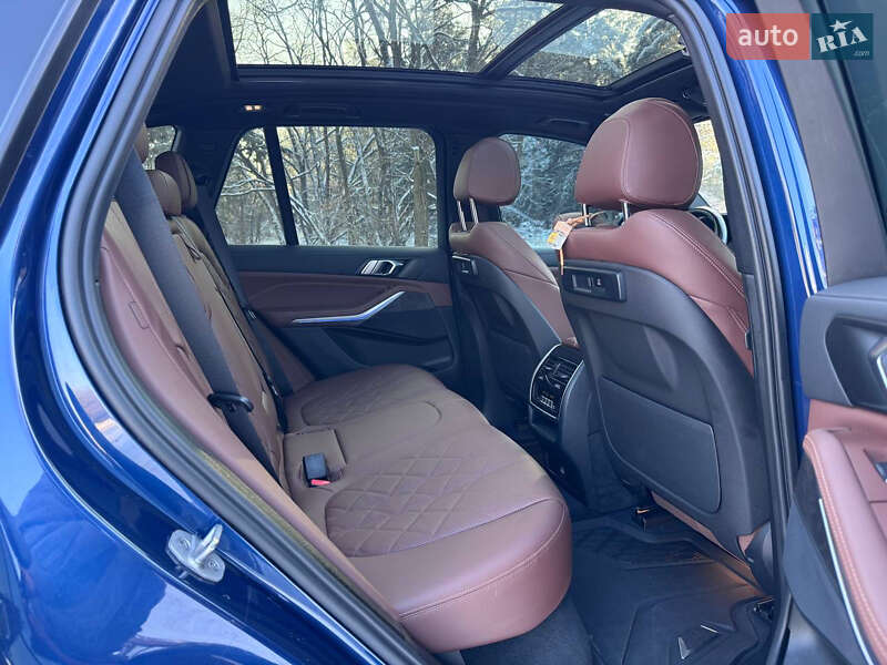 Внедорожник / Кроссовер BMW X5 2022 в Киеве