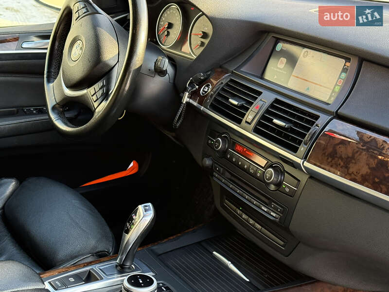 Внедорожник / Кроссовер BMW X5 2010 в Хмельницком