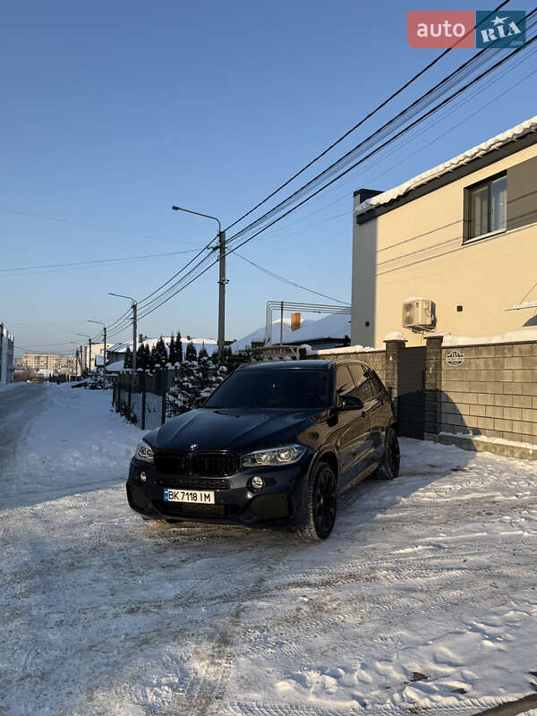 Внедорожник / Кроссовер BMW X5 2015 в Ровно