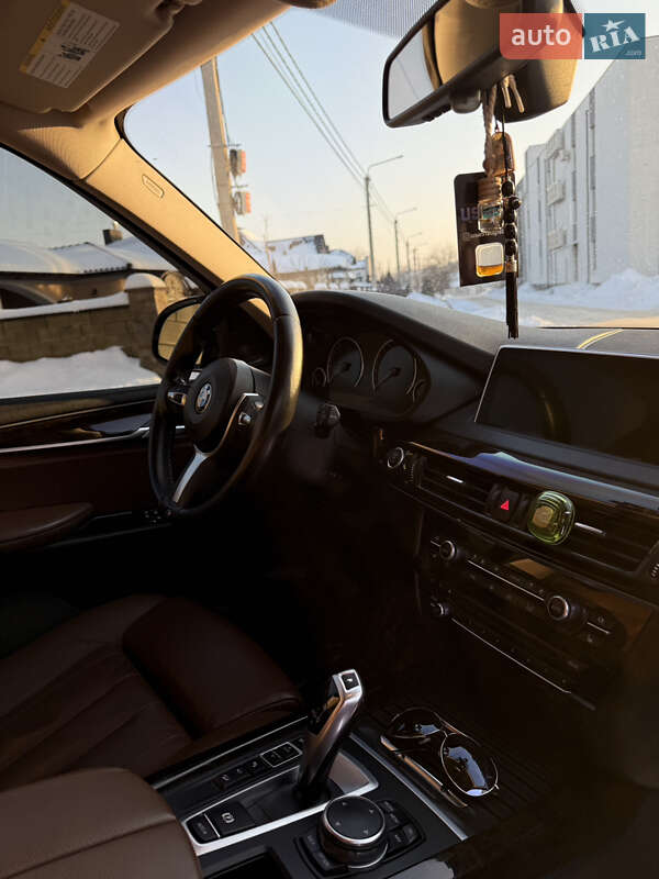 Внедорожник / Кроссовер BMW X5 2015 в Ровно