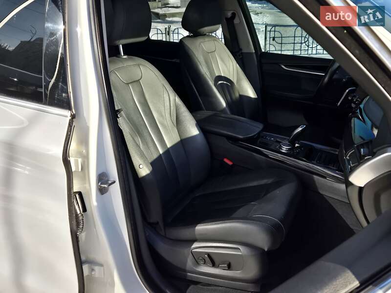 Внедорожник / Кроссовер BMW X5 2016 в Киеве