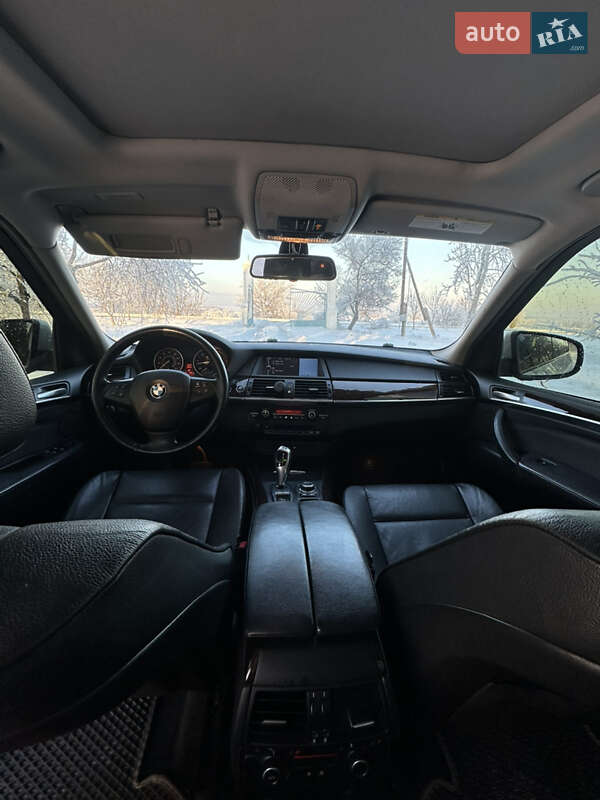 Внедорожник / Кроссовер BMW X5 2011 в Погребище