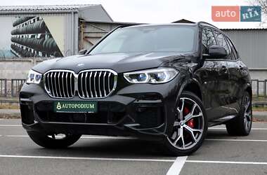 Внедорожник / Кроссовер BMW X5 2022 в Киеве