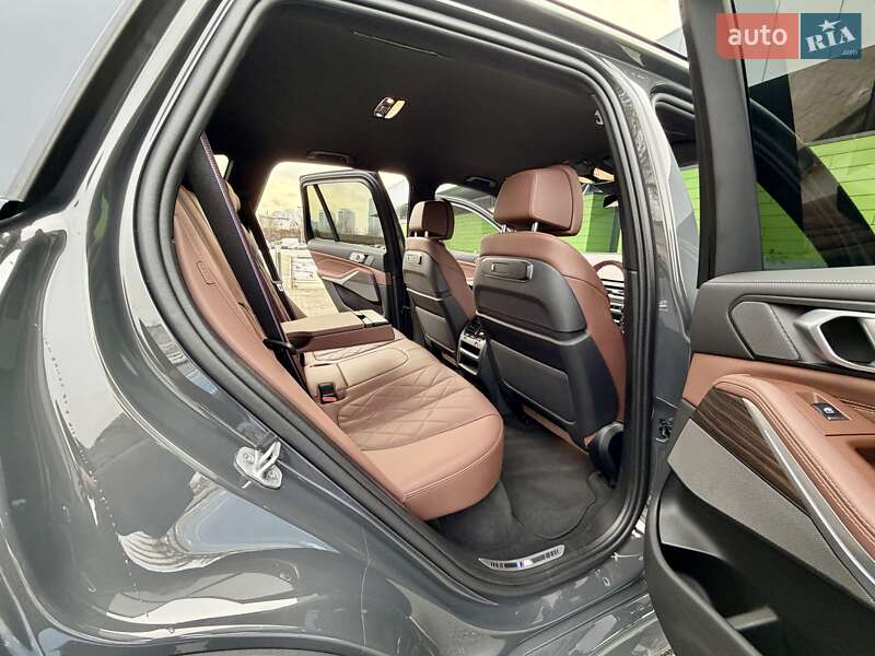 Внедорожник / Кроссовер BMW X5 2024 в Киеве