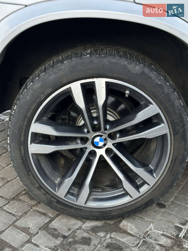 Внедорожник / Кроссовер BMW X5 2010 в Южноукраинске