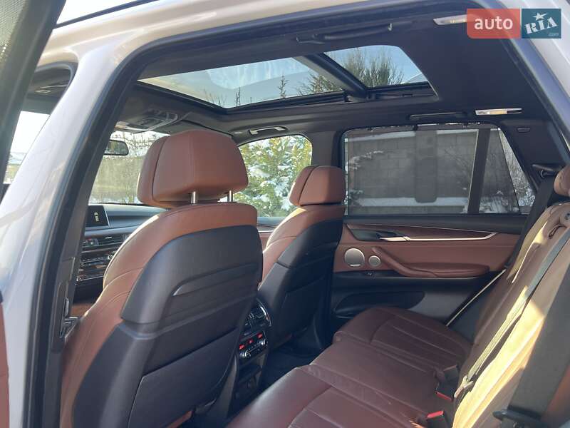 Внедорожник / Кроссовер BMW X5 2014 в Ровно