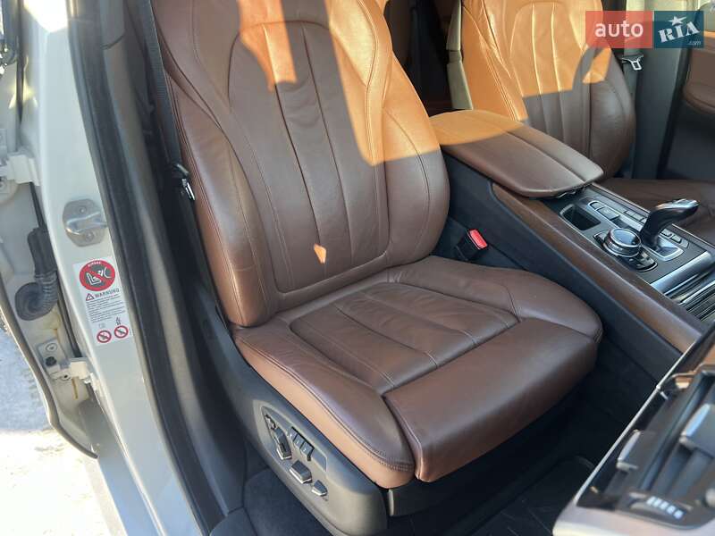 Внедорожник / Кроссовер BMW X5 2014 в Ровно