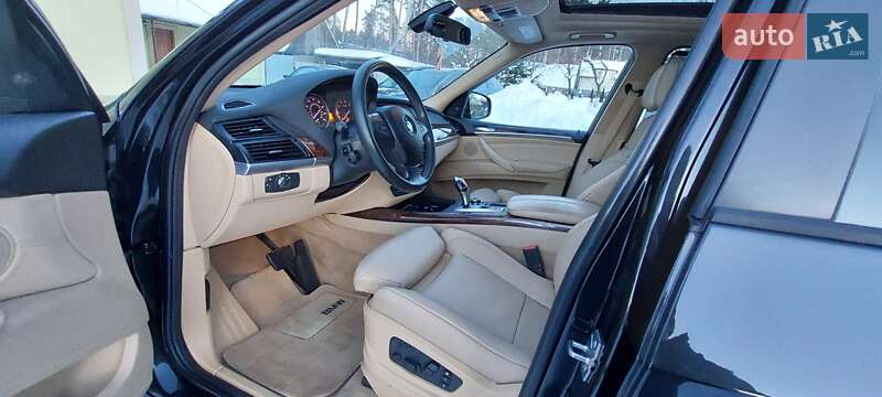 Внедорожник / Кроссовер BMW X5 2012 в Дубно