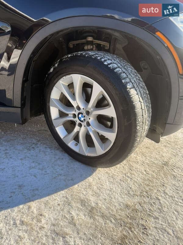 Внедорожник / Кроссовер BMW X5 2013 в Львове