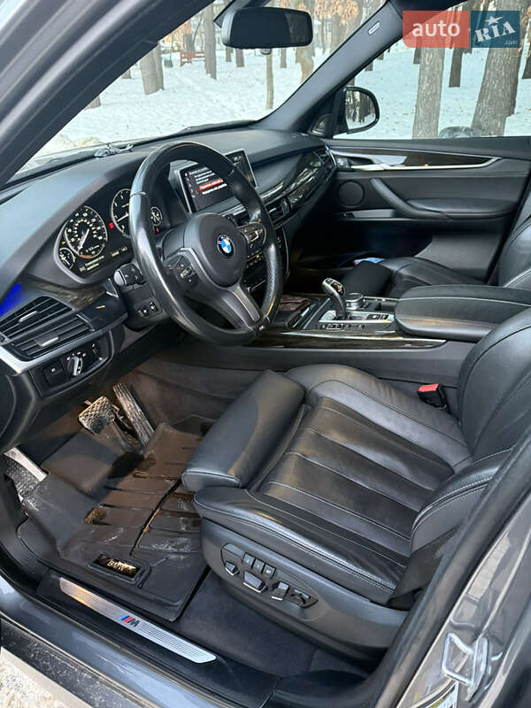 Внедорожник / Кроссовер BMW X5 2017 в Новояворовске