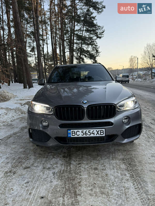 Внедорожник / Кроссовер BMW X5 2017 в Новояворовске