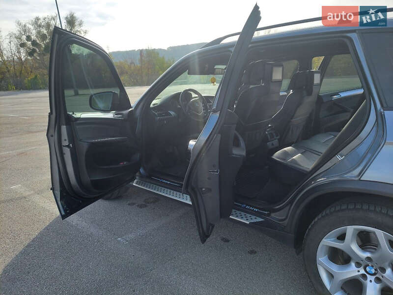 Позашляховик / Кросовер BMW X5 2010 в Чернівцях фото 9 Позашляховик / Кросовер BMW X5 2010 в Чернівцях