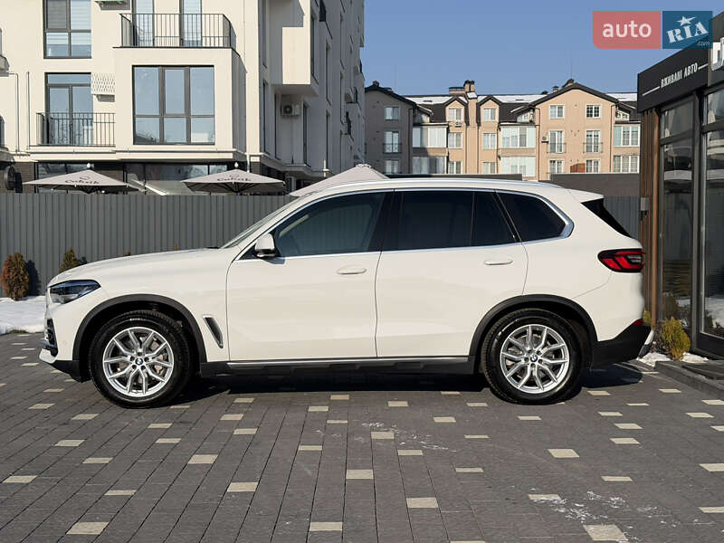 Внедорожник / Кроссовер BMW X5 2023 в Ужгороде
