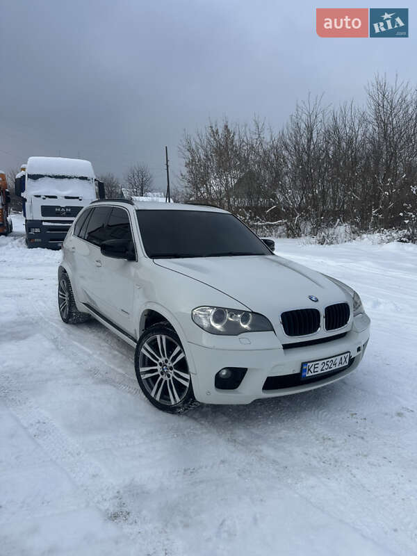 Внедорожник / Кроссовер BMW X5 2011 в Андреевке