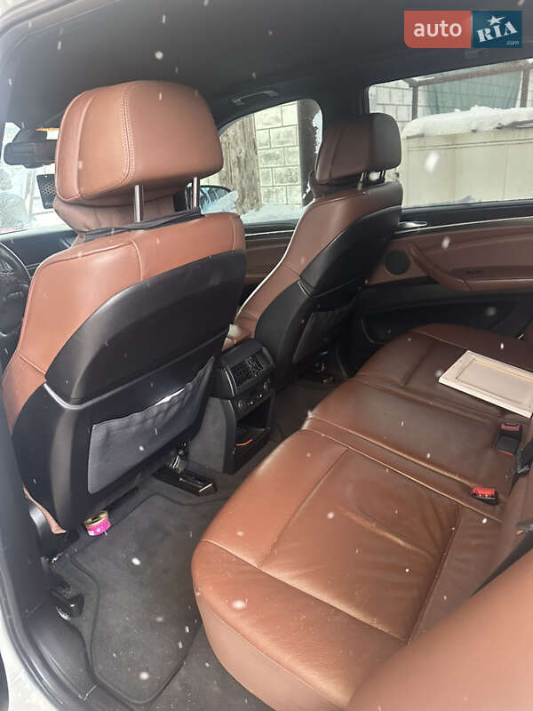 Внедорожник / Кроссовер BMW X5 2011 в Андреевке