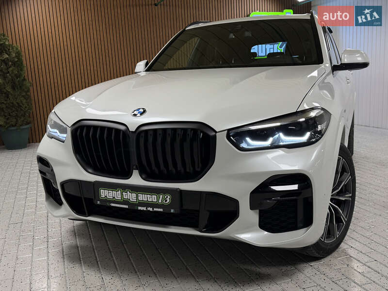 Внедорожник / Кроссовер BMW X5 2021 в Киеве