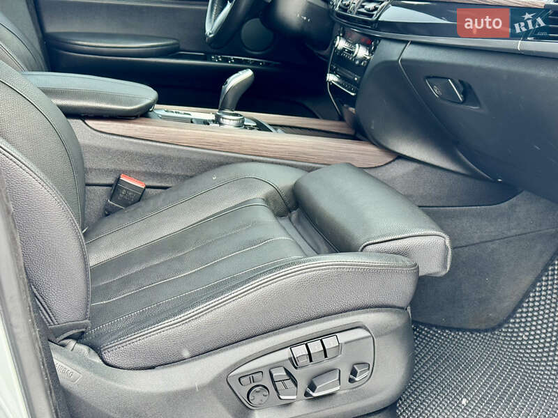 Внедорожник / Кроссовер BMW X5 2016 в Виннице