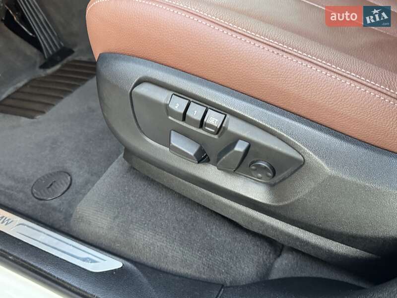 Внедорожник / Кроссовер BMW X5 2017 в Луцке