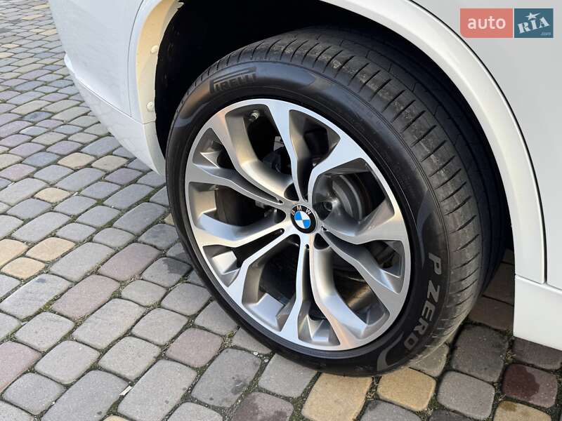 Внедорожник / Кроссовер BMW X5 2017 в Луцке