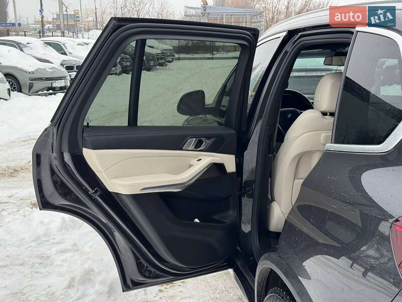 Внедорожник / Кроссовер BMW X5 2019 в Каменец-Подольском