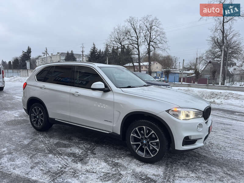 Позашляховик / Кросовер BMW X5 2015 в Луцьку