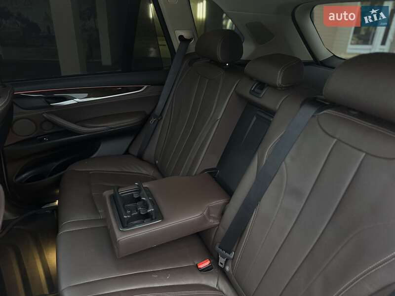Позашляховик / Кросовер BMW X5 2015 в Луцьку