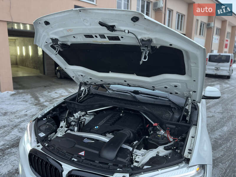 Позашляховик / Кросовер BMW X5 2015 в Луцьку