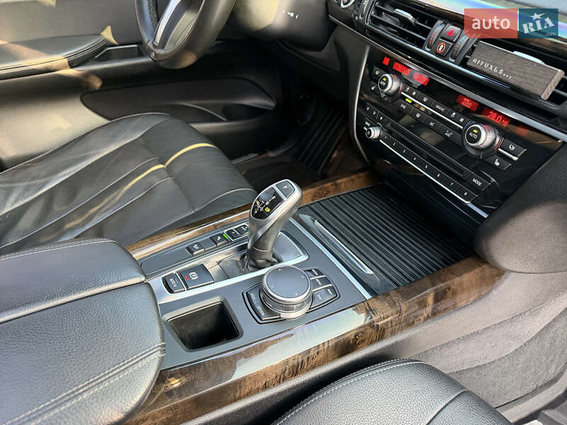 Внедорожник / Кроссовер BMW X5 2017 в Киеве