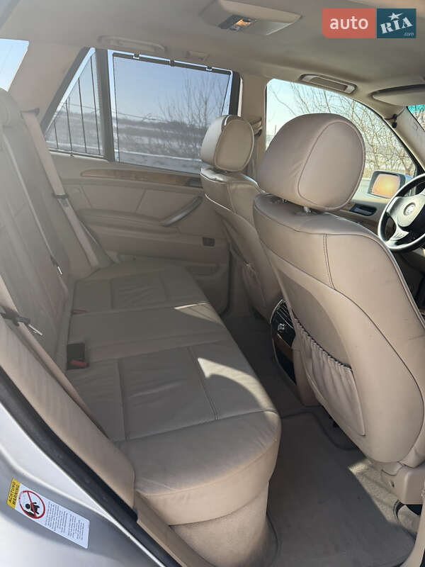 Внедорожник / Кроссовер BMW X5 2004 в Одессе