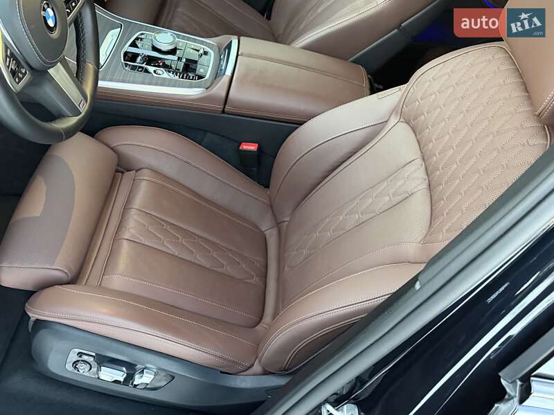 Внедорожник / Кроссовер BMW X5 2024 в Киеве