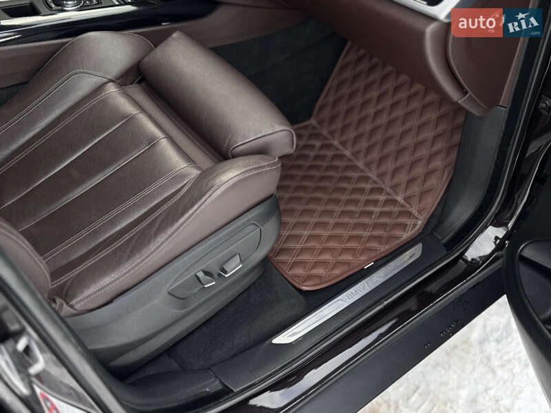 Внедорожник / Кроссовер BMW X5 2014 в Ровно