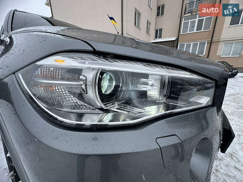 Внедорожник / Кроссовер BMW X5 2016 в Львове