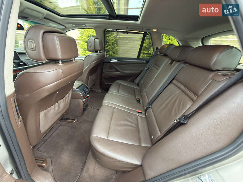 Внедорожник / Кроссовер BMW X5 2011 в Одессе