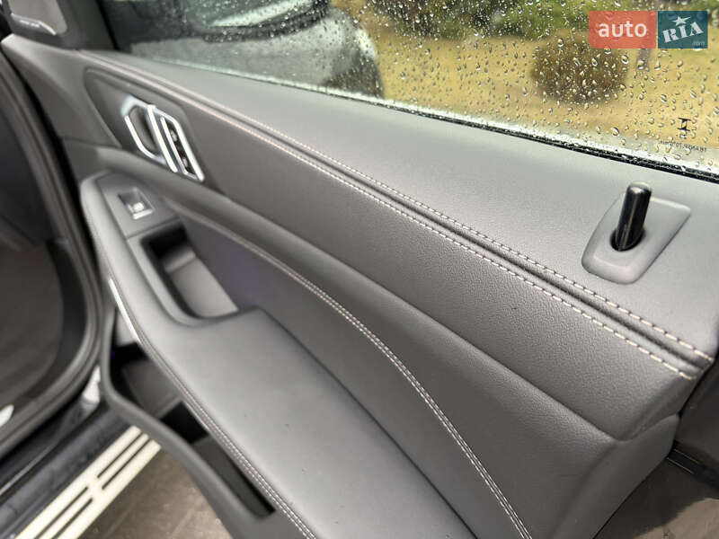 Внедорожник / Кроссовер BMW X5 2024 в Ужгороде