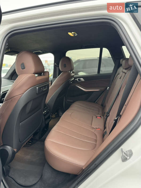 Внедорожник / Кроссовер BMW X5 2022 в Киеве