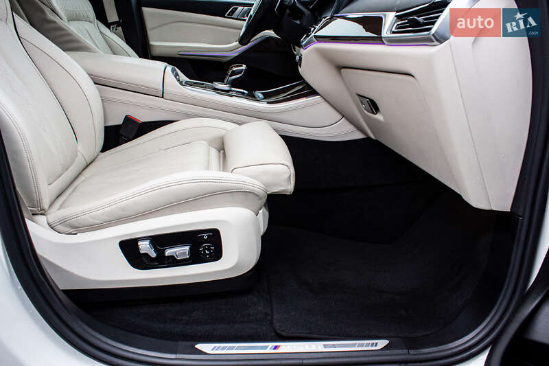 Внедорожник / Кроссовер BMW X5 2020 в Львове