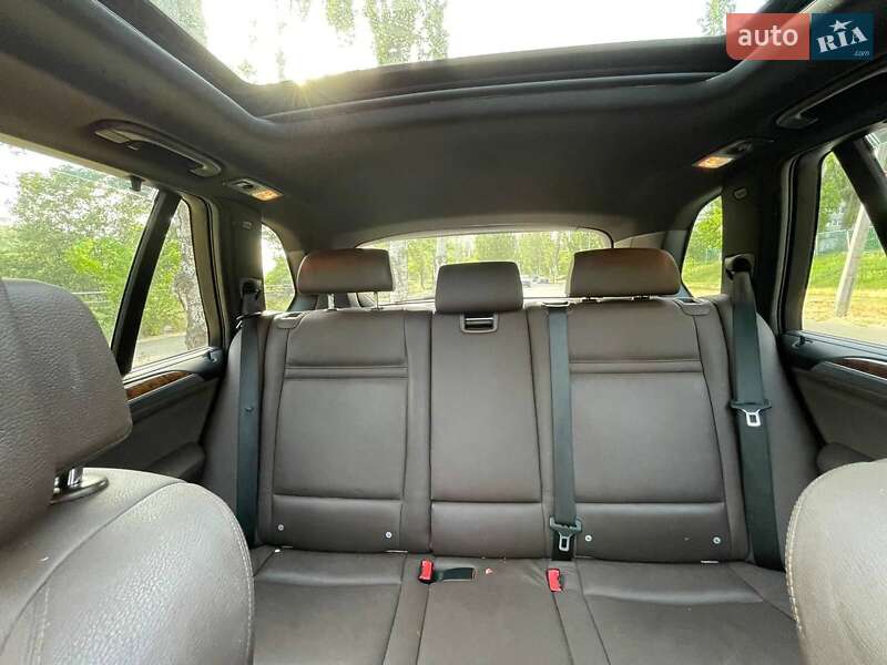 Внедорожник / Кроссовер BMW X5 2010 в Львове